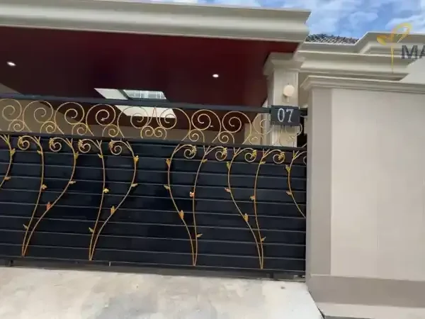 ilustrasi tukang bangunan sedang memeriksa cetak biru desain rumah 3 lantai 6a8c1d7895e86