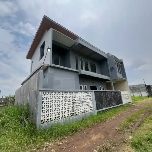 proses renovasi rumah oleh tim kontraktor profesional 6a8c199de301b