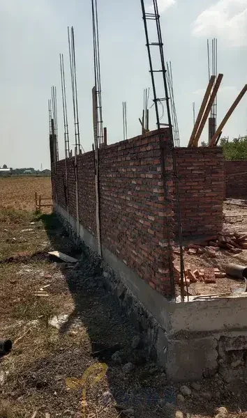 teknisi profesional sedang memperbaiki instalasi rumah 6a759b067763b